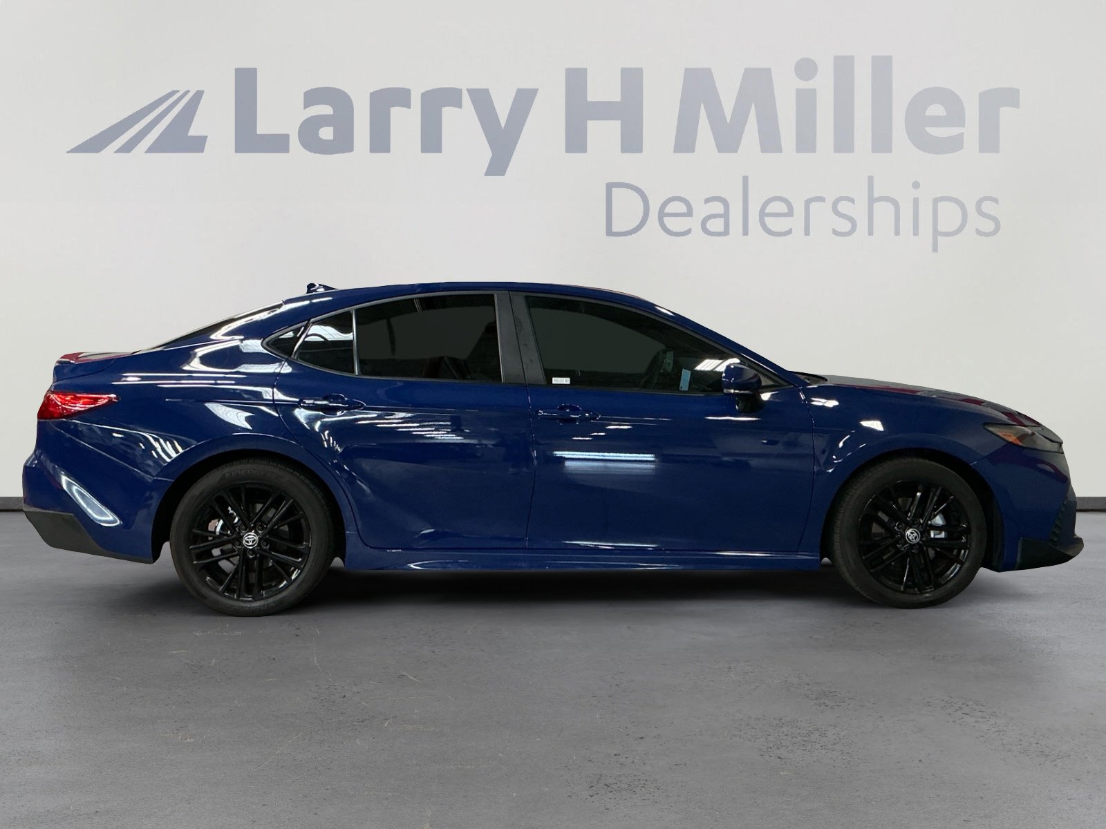 Certified 2025 Toyota Camry SE w/ Multimedia Upgrade Package FWD image 6