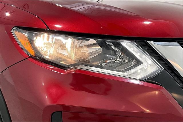 Used 2019 Nissan Rogue SV AWD/4WD image 38
