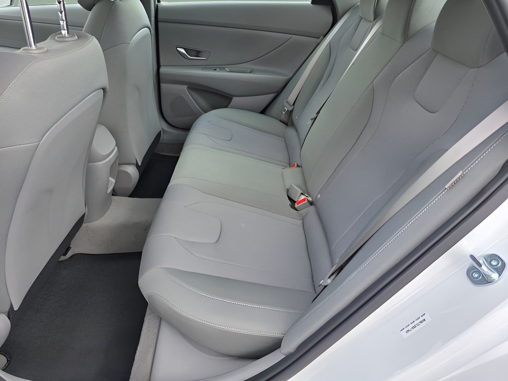 New 2026 Hyundai Elantra SE FWD image 11