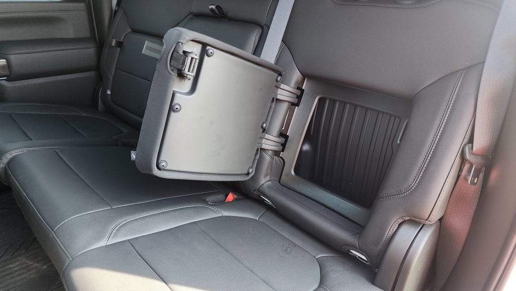 Used 2022 Chevrolet Silverado 2500 LTZ image 31