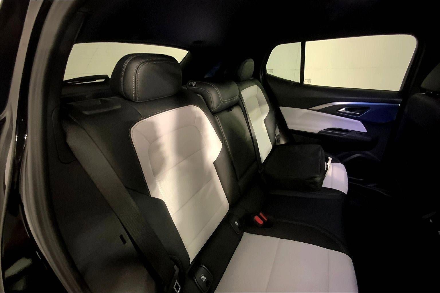 Used 2025 Chevrolet Equinox EV LT image 23
