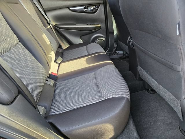 Used 2021 Nissan Rogue Sport SV FWD image 14