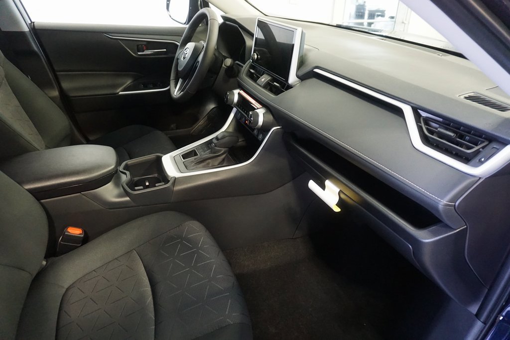New 2025 Toyota RAV4 XLE image 27