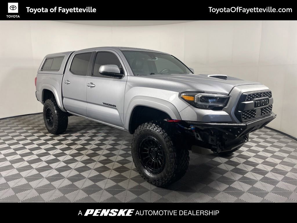 Used 2021 Toyota Tacoma TRD Sport w/ TRD Premium Sport Package AWD/4WD image 13