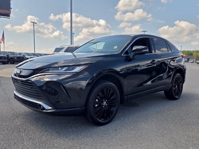 Used 2023 Toyota Venza Nightshade AWD/4WD image 3
