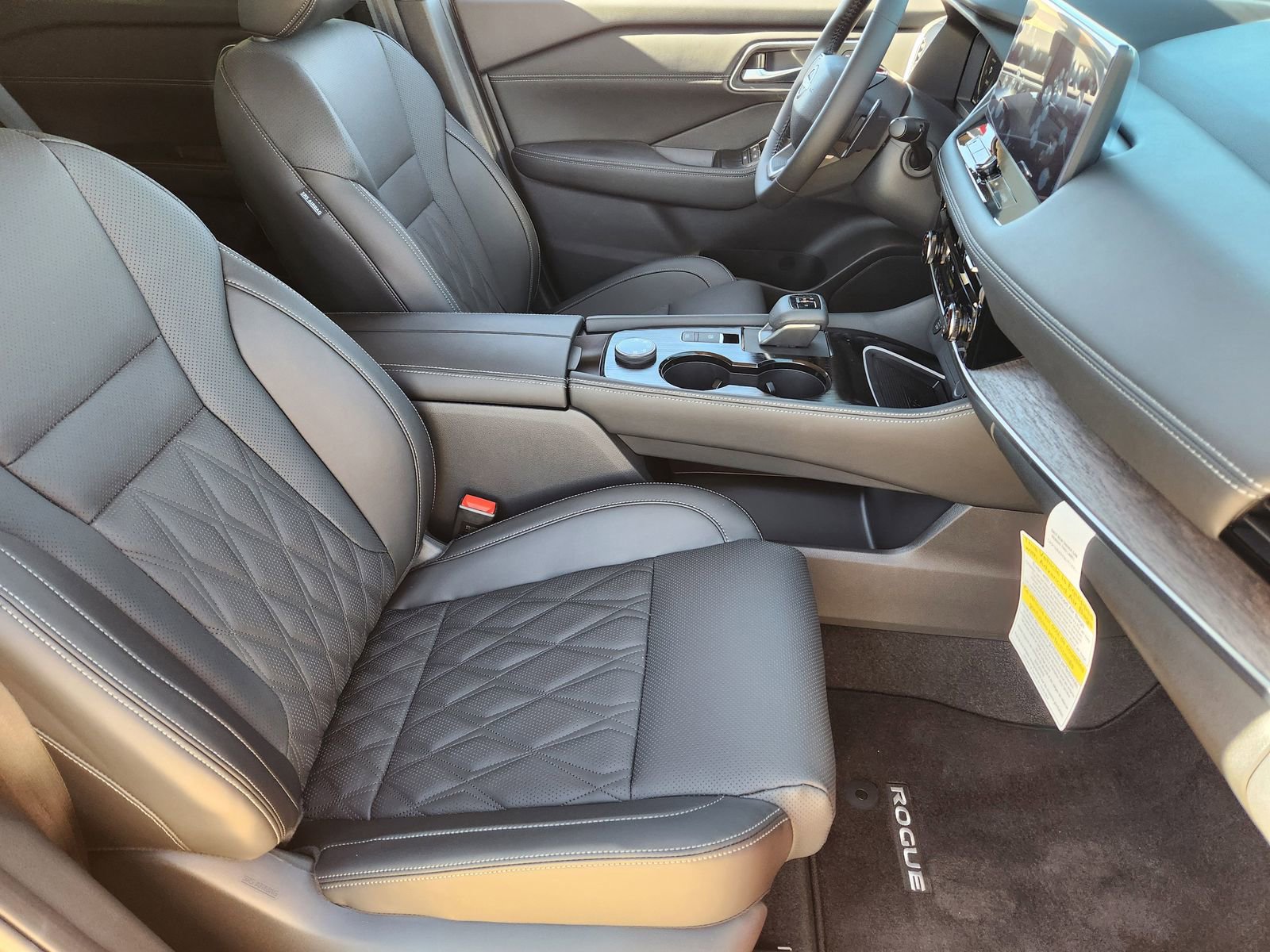 New 2026 Nissan Rogue Platinum w/ Platinum Premium Package image 14