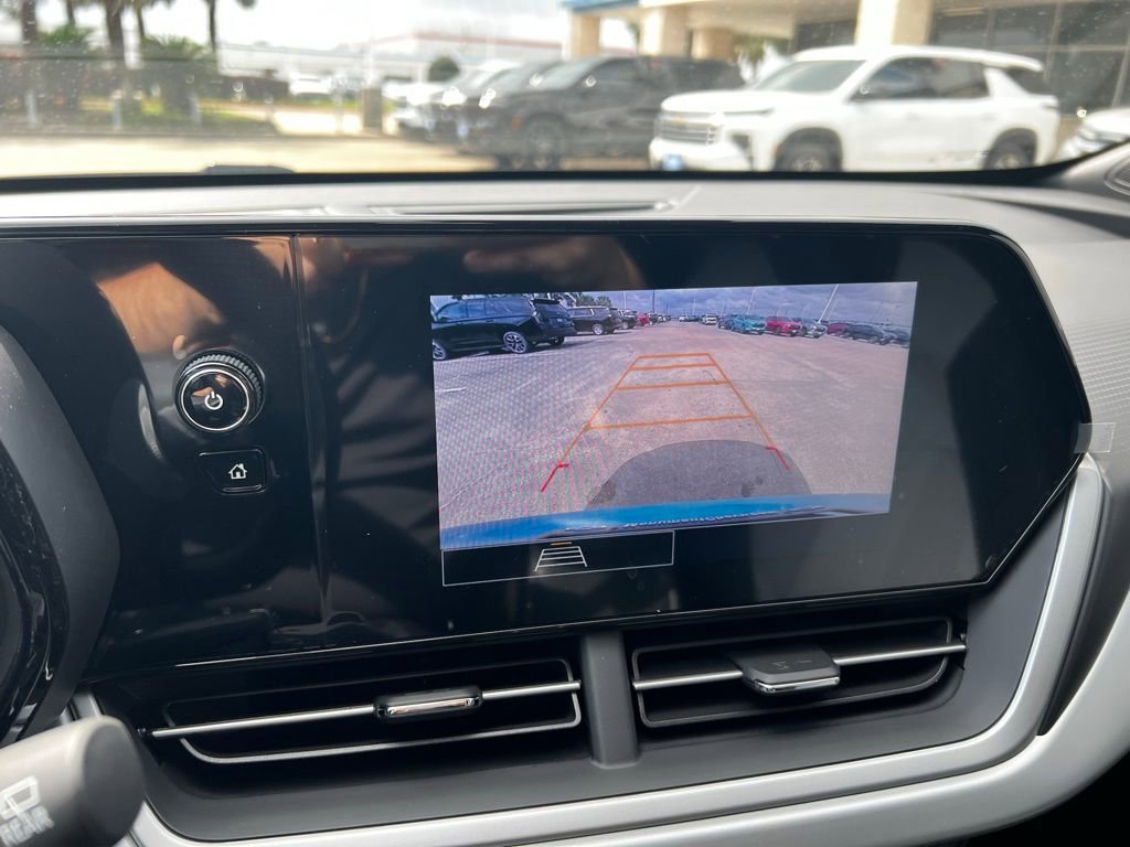 New 2026 Chevrolet Trax RS w/ Sunroof Package image 33