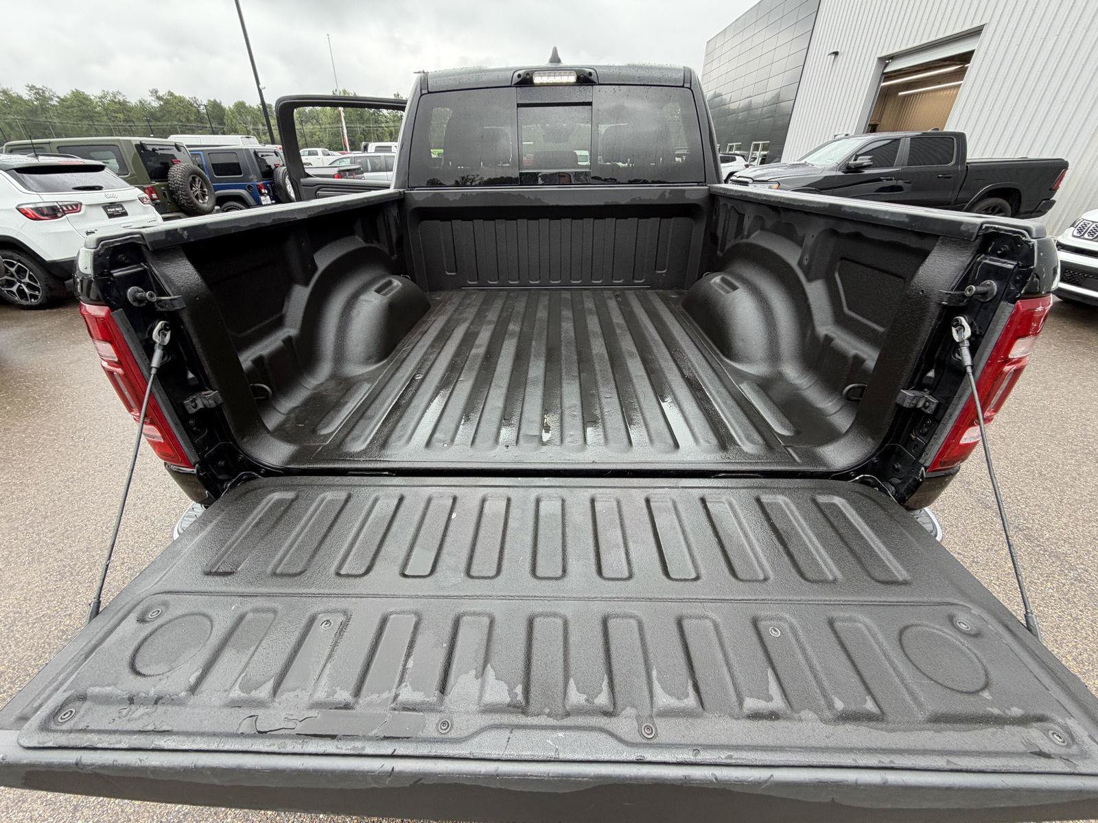 Used 2024 RAM 1500 Limited AWD/4WD image 24
