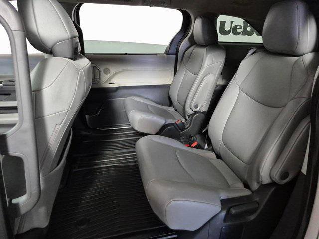 Certified 2024 Toyota Sienna XLE image 14