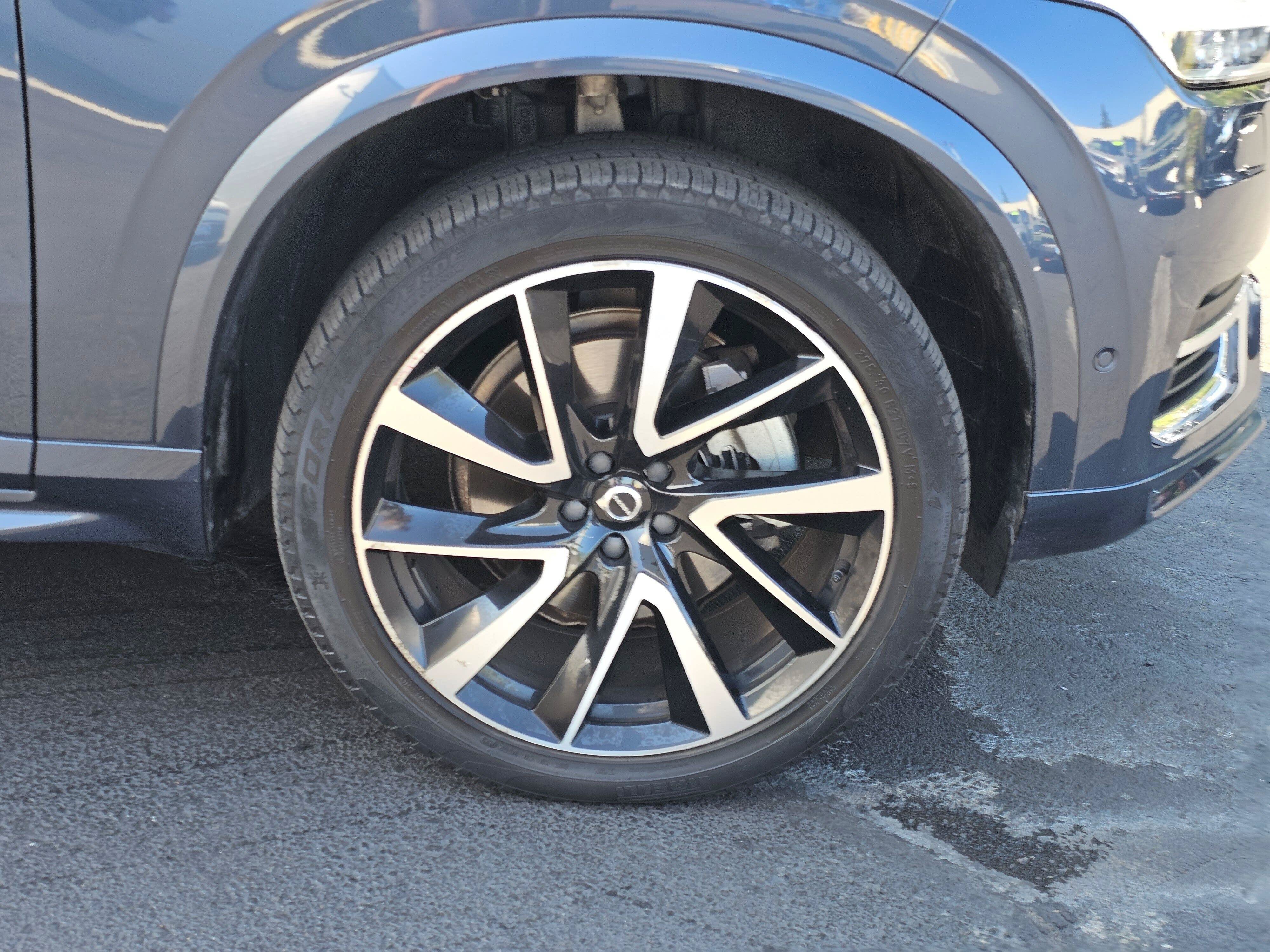 Used 2023 Volvo XC90 B5 Plus w/ Protection Package Premier AWD/4WD image 9