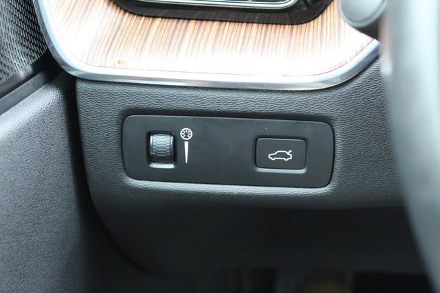 Used 2020 Volvo XC60 T6 Inscription w/ Protection Package AWD/4WD image 20