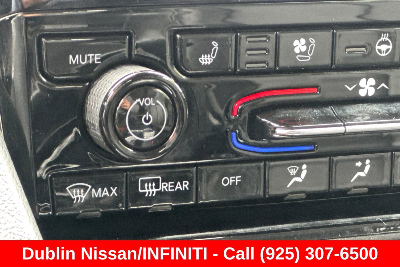 Used 2023 Jeep Grand Cherokee 4WD 4xe w/ Luxury Tech Group II image 30