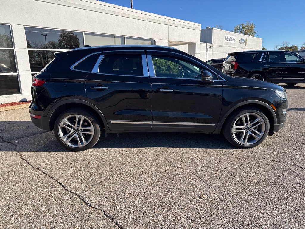 Used 2019 Lincoln MKC Reserve w/ MKC Climate Package AWD/4WD image 2
