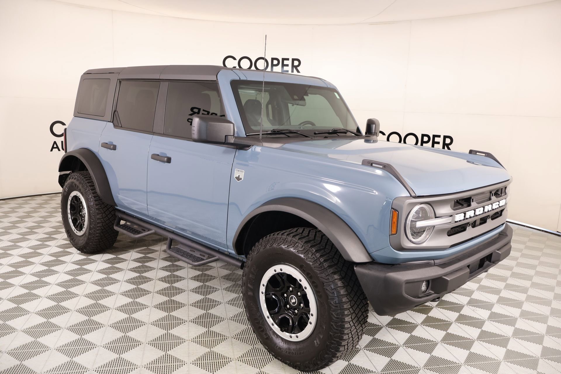 Used 2022 Ford Bronco Big Bend w/ Sasquatch Package AWD/4WD image 1