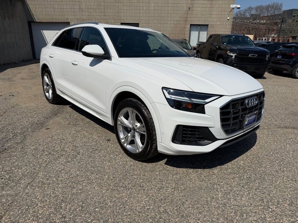 Used 2022 Audi Q8 Premium Plus w/ Premium Plus Package AWD/4WD image 9