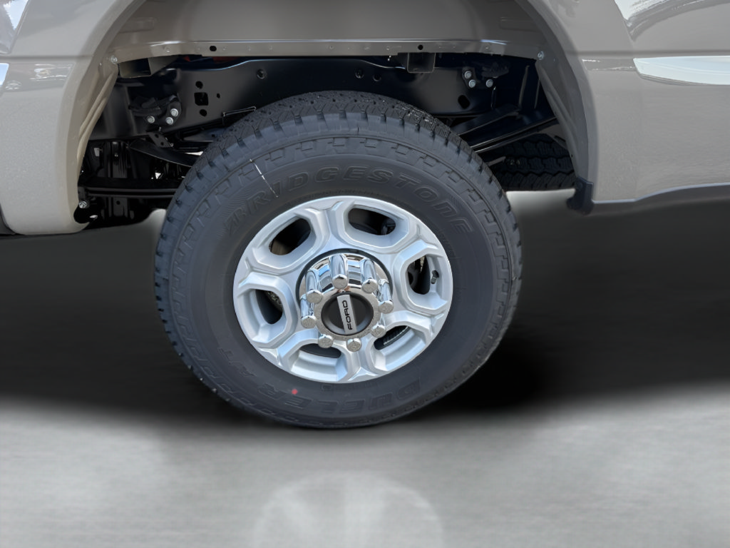 New 2026 Ford F250 XLT w/ FX4 Off-Road Package AWD/4WD image 25