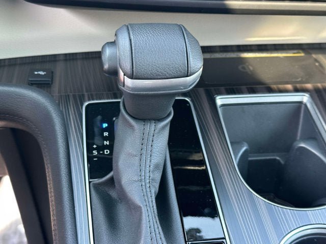 Used 2023 Toyota Sienna Platinum AWD/4WD image 39