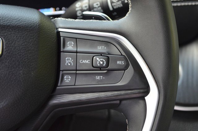 Used 2023 Jeep Grand Cherokee L Laredo image 21