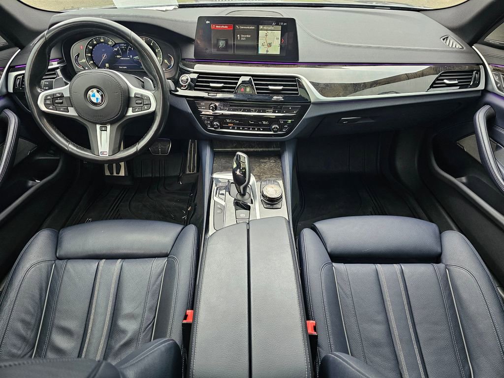 Used 2018 BMW M550i xDrive image 9
