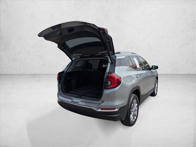Used 2024 GMC Terrain SLT image 23