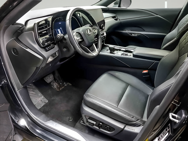 Used 2025 Lexus RX 350 Premium w/ Accessory Package AWD/4WD image 10
