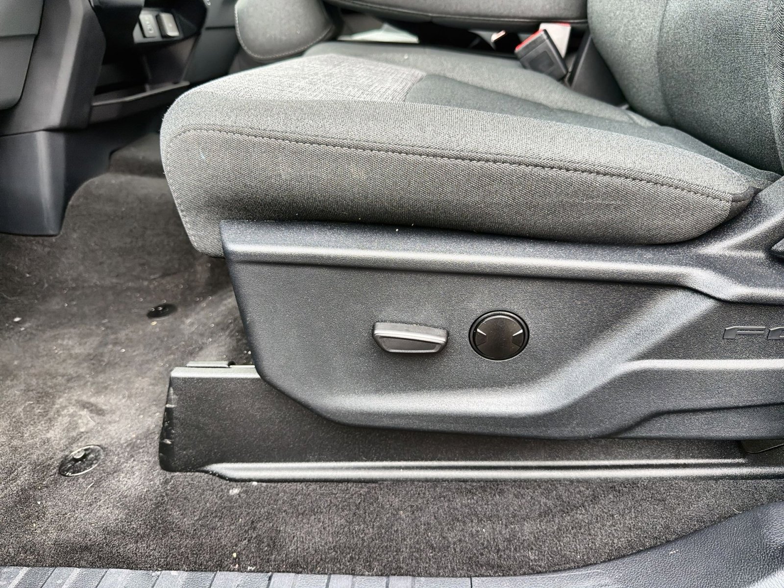 New 2026 Ford F250 XLT w/ FX4 Off-Road Package image 26