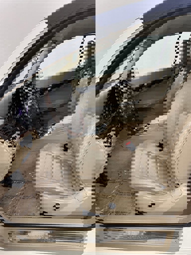 Used 2011 Mercedes-Benz E 350 Cabriolet image 11