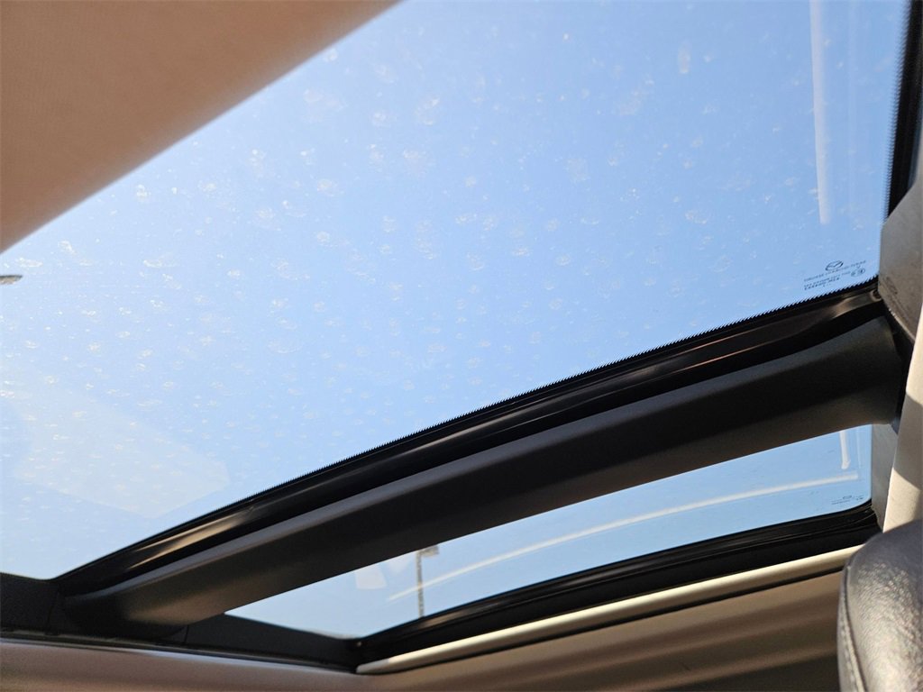 Used 2025 MAZDA CX-50 AWD 2.5 Hybrid w/ Premium Pkg image 23