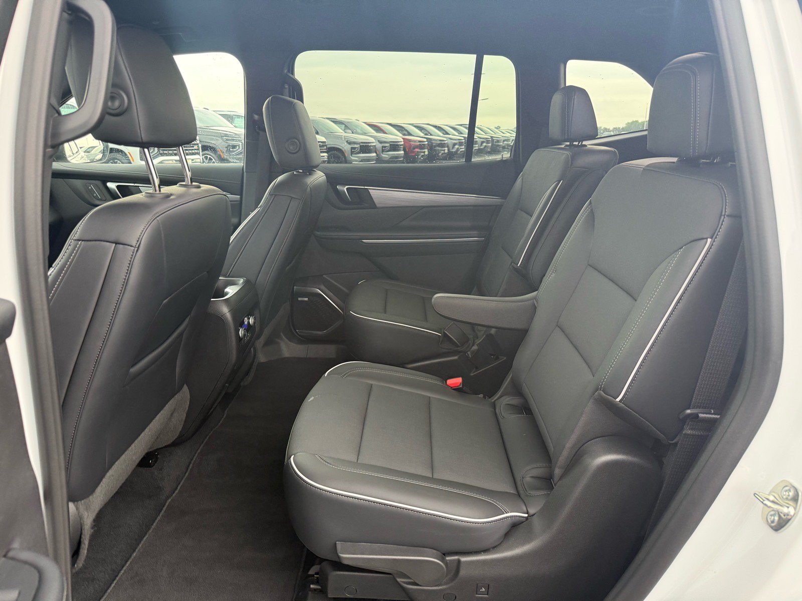 Used 2026 Buick Enclave Preferred w/ Power Package FWD image 12