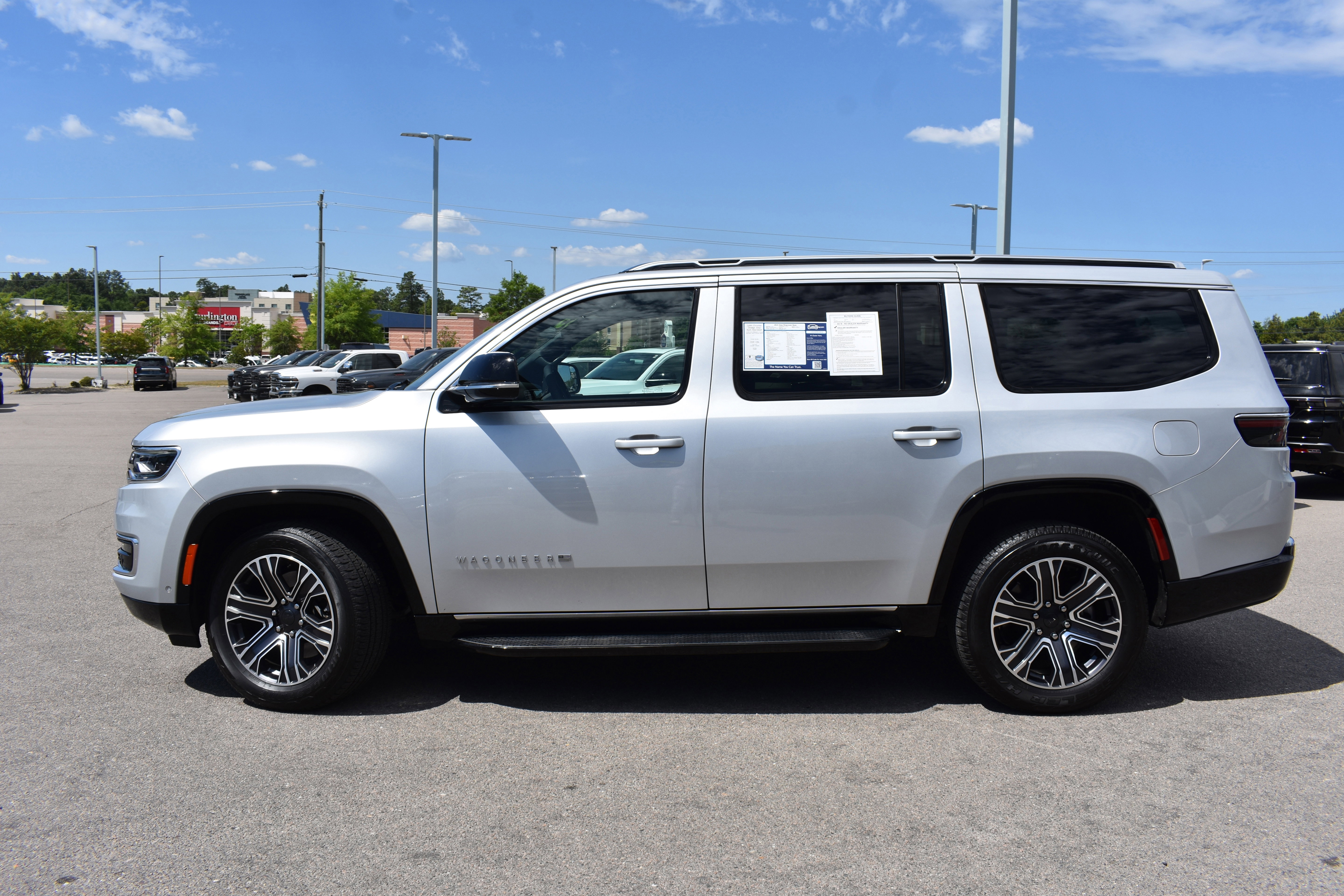 Used 2024 Jeep Wagoneer 4WD w/ Premium Group I image 6