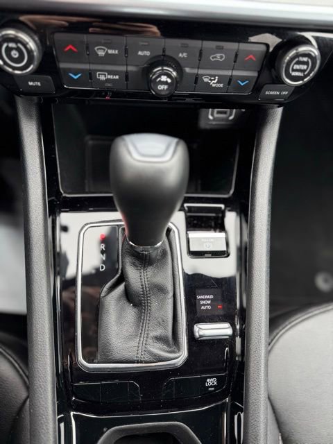 Used 2025 Jeep Compass Limited AWD/4WD image 13
