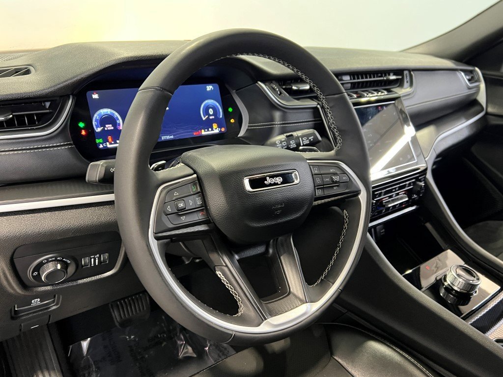 Certified 2024 Jeep Grand Cherokee L Altitude image 27