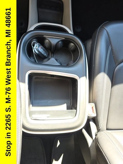 Used 2023 Chrysler Pacifica Touring-L FWD image 27