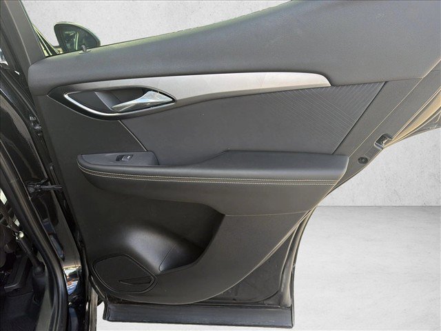 Used 2025 Buick Envision Sport Touring AWD/4WD image 18