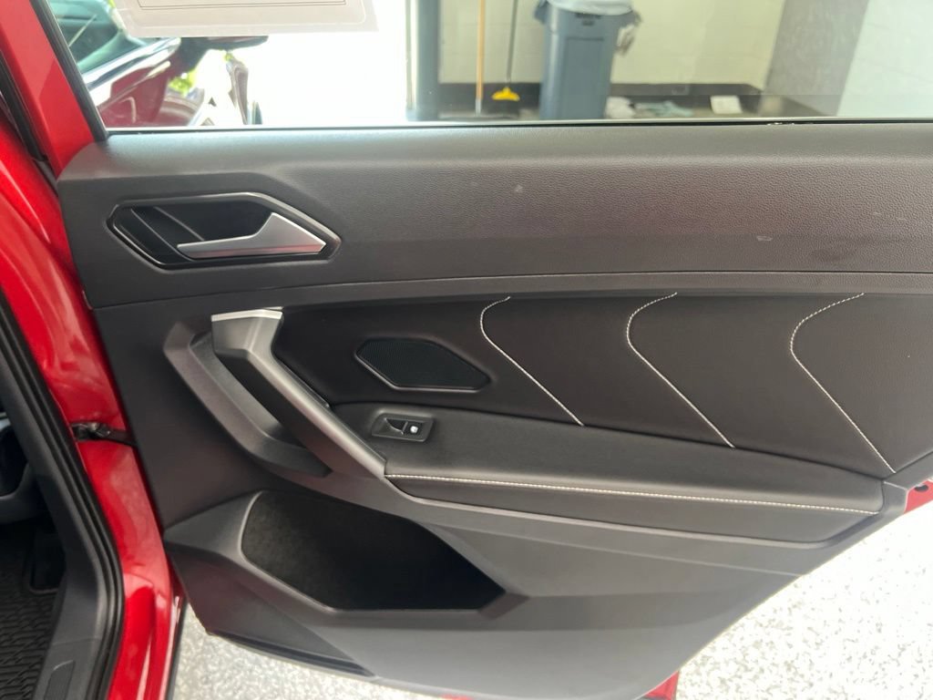 Certified 2024 Volkswagen Tiguan SE AWD/4WD image 35