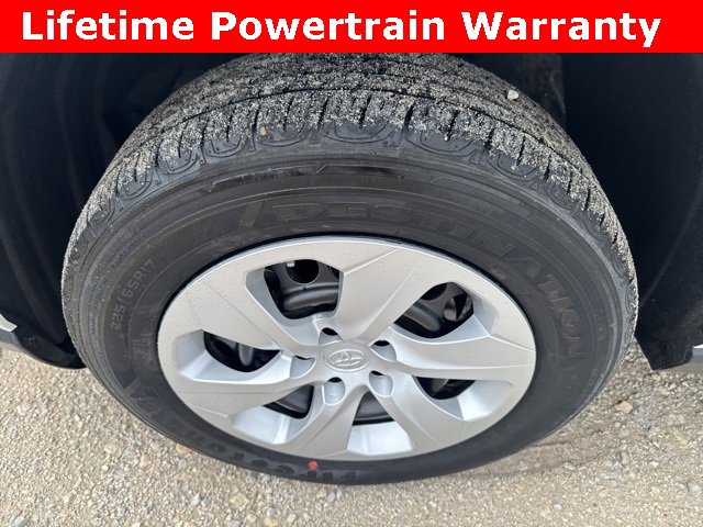 Used 2024 Toyota RAV4 LE image 27