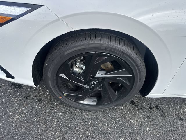 New 2026 Hyundai Elantra SEL Sport Premium FWD image 18