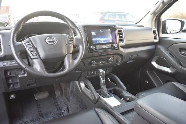 Used 2024 Nissan Frontier SL w/ Technology Package image 18