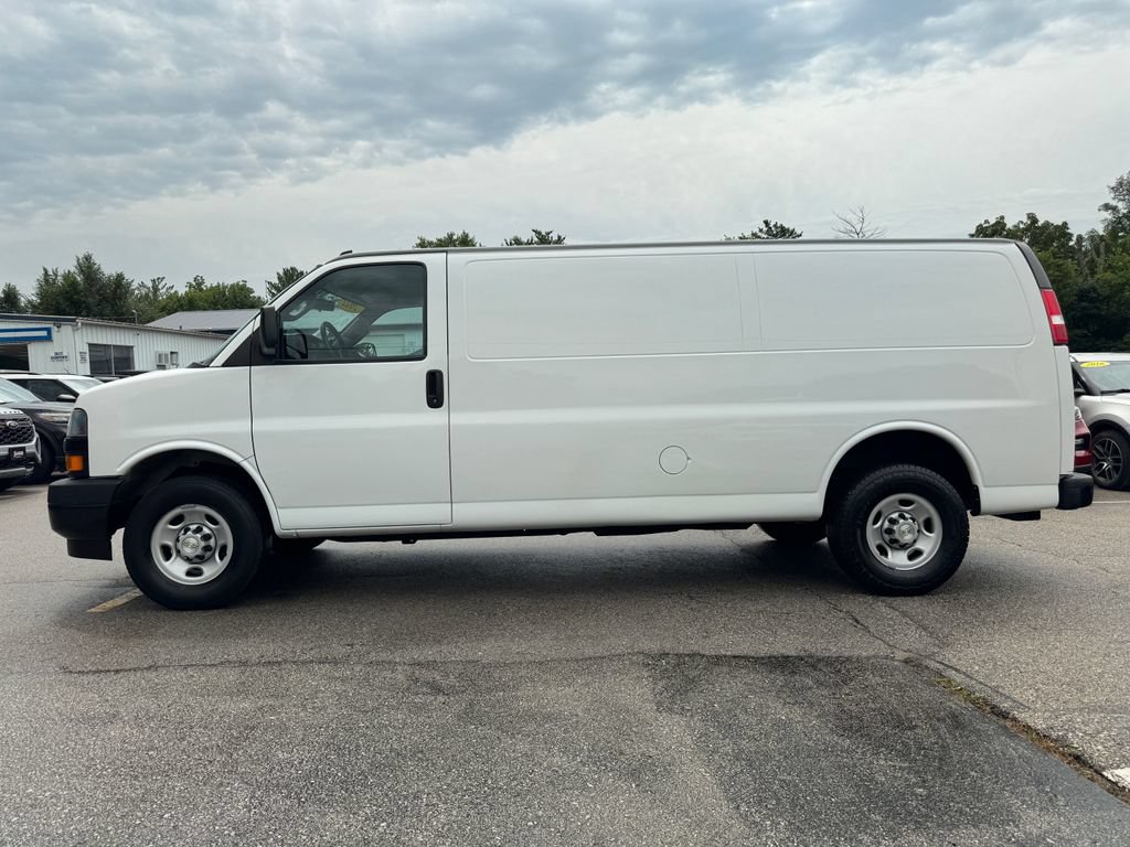 Used 2022 Chevrolet Express 3500 Extended RWD image 8