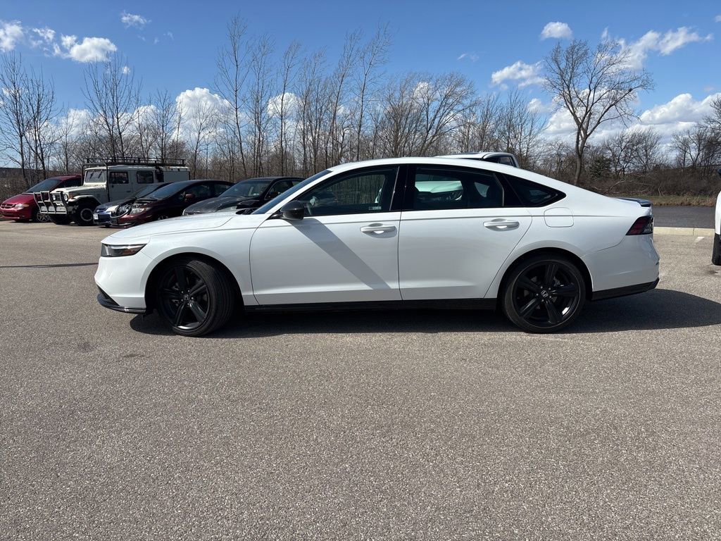 Used 2025 Honda Accord Sport image 9