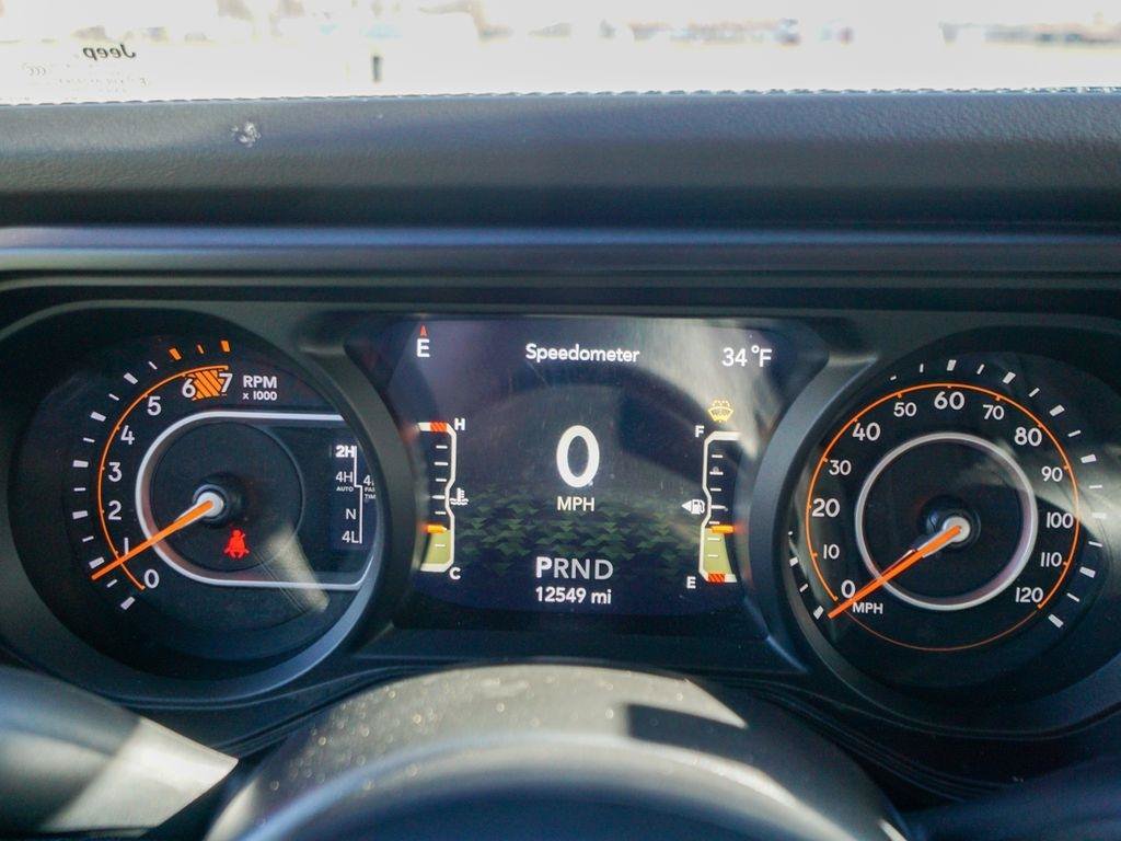 Used 2024 Jeep Wrangler Unlimited Rubicon AWD/4WD image 22