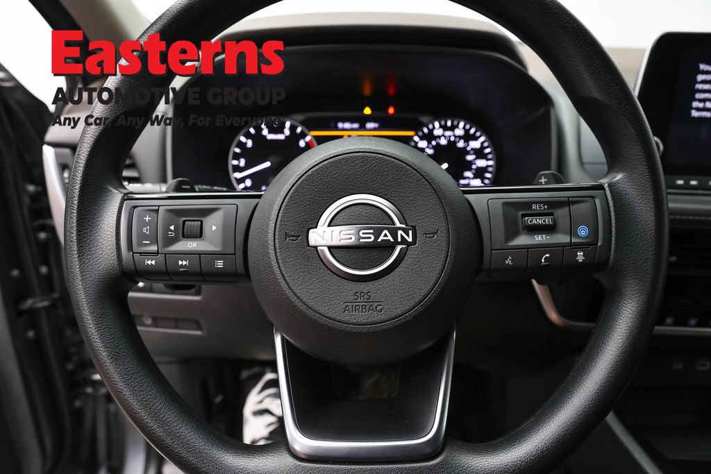 Used 2023 Nissan Rogue SV AWD/4WD image 10