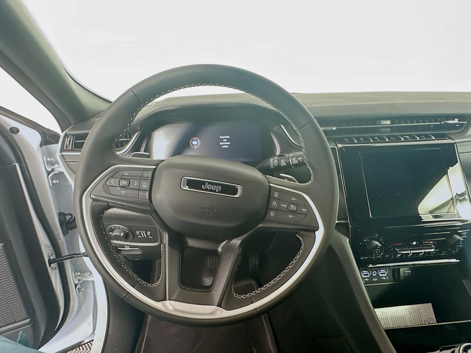 New 2026 Jeep Grand Cherokee L Laredo AWD/4WD image 11