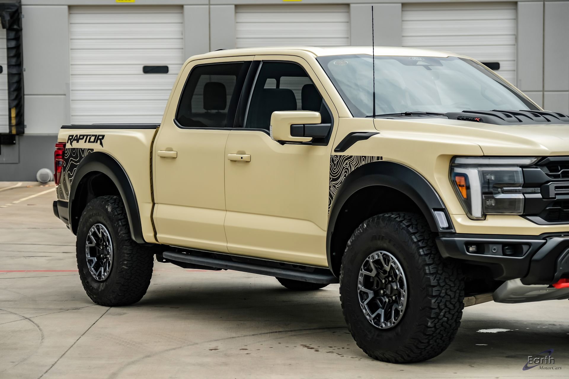 Used 2024 Ford F150 Raptor w/ Equipment Group 803A Raptor R AWD/4WD image 25
