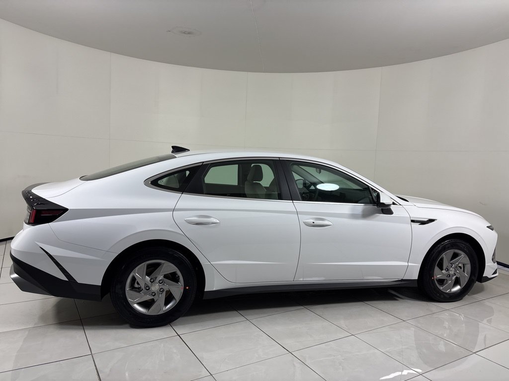 New 2026 Hyundai Sonata SE FWD image 6