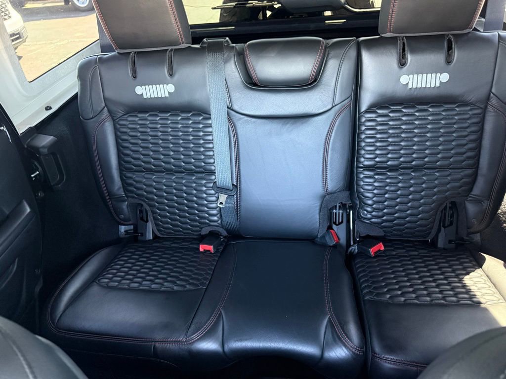 Used 2020 Jeep Wrangler Unlimited Rubicon w/ Steel Bumper Group AWD/4WD image 38