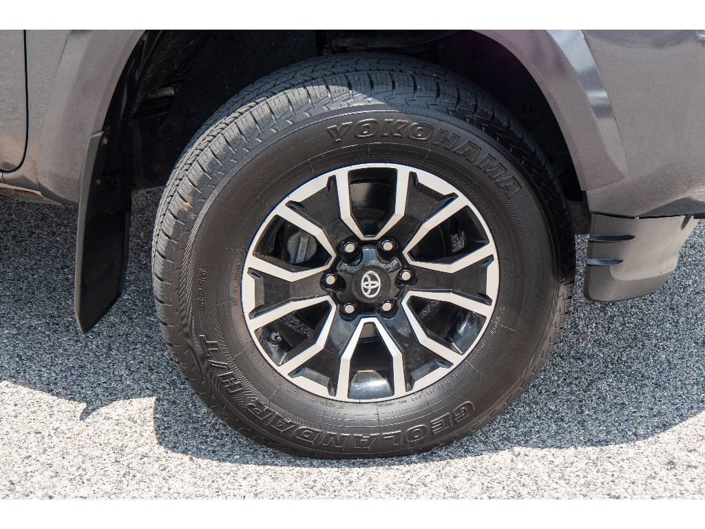 Used 2020 Toyota Tacoma 4x4 Double Cab image 29