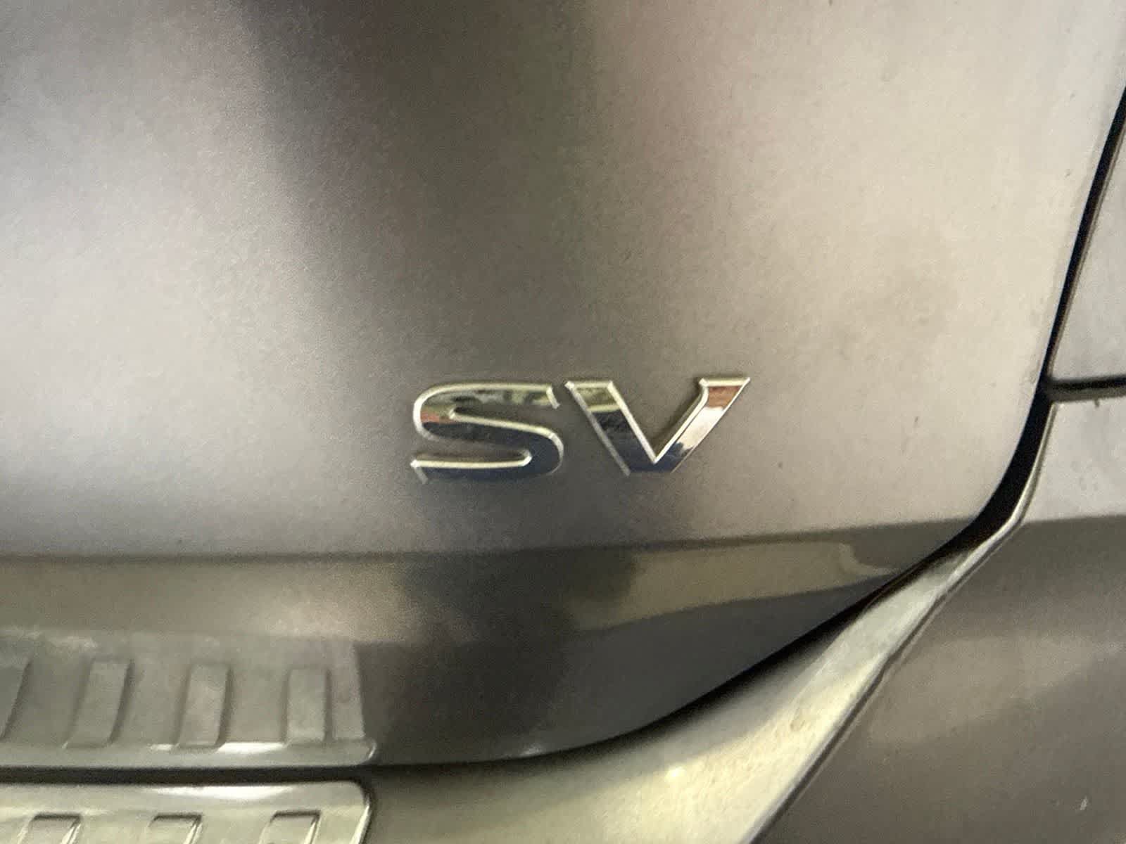 Used 2017 Nissan Rogue SV FWD image 12