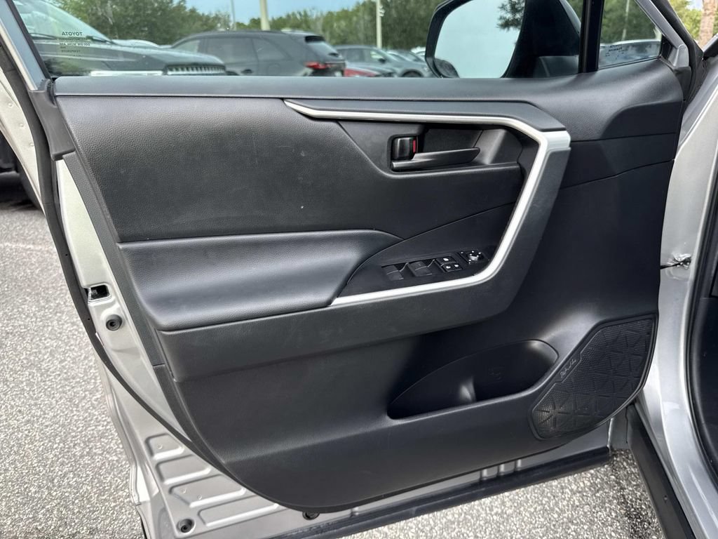 Used 2023 Toyota RAV4 LE FWD image 20