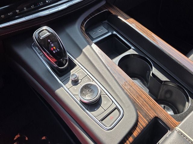 Used 2021 Cadillac Escalade Premium Luxury w/ Driver Assist Tech Package AWD/4WD image 23